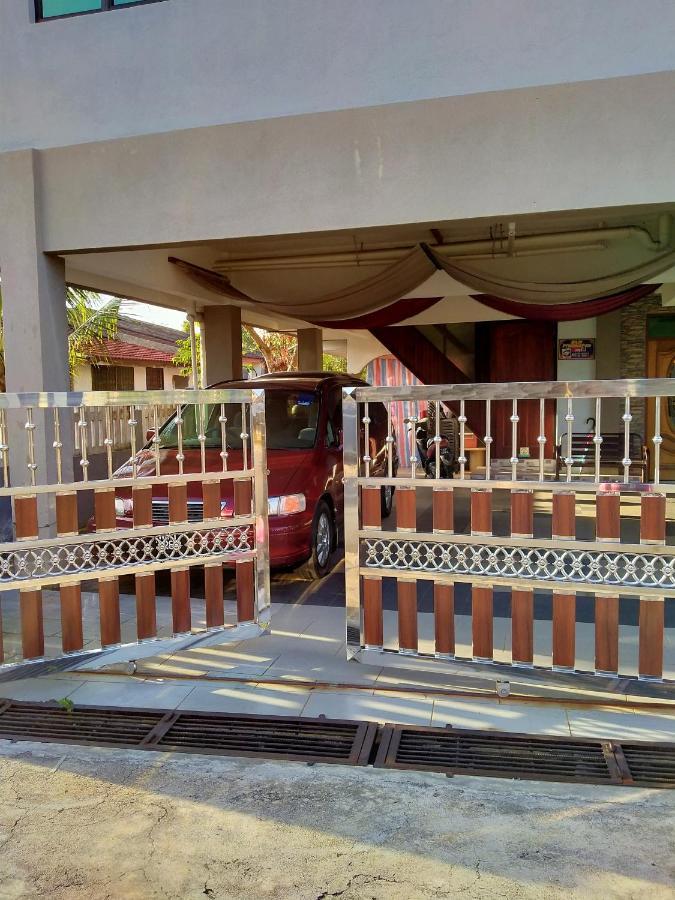 Penginapan Mycj - Roomstay Kuala Terengganu Ngoại thất bức ảnh