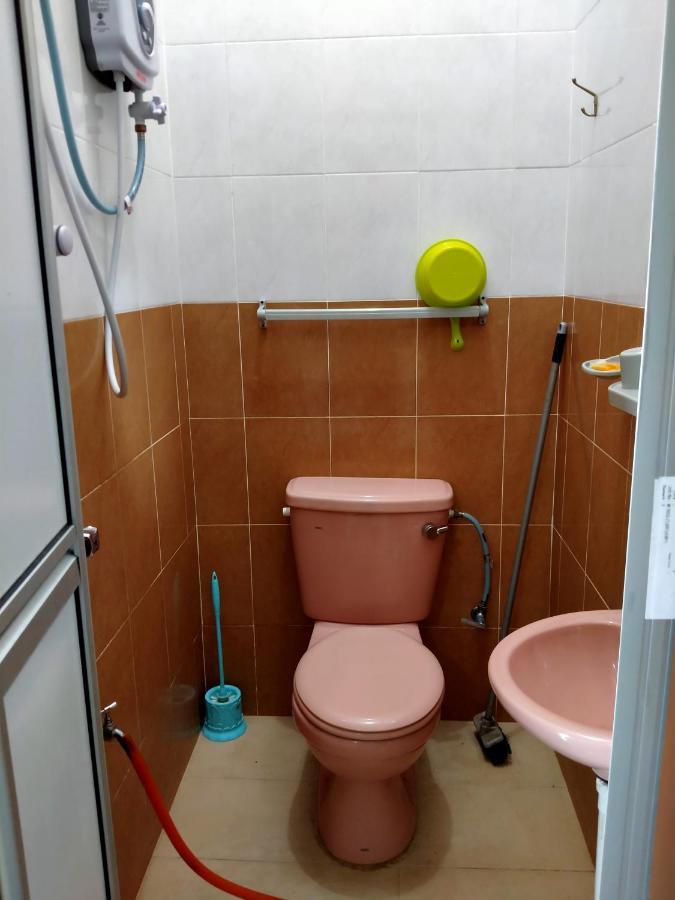 Penginapan Mycj - Roomstay Kuala Terengganu Ngoại thất bức ảnh