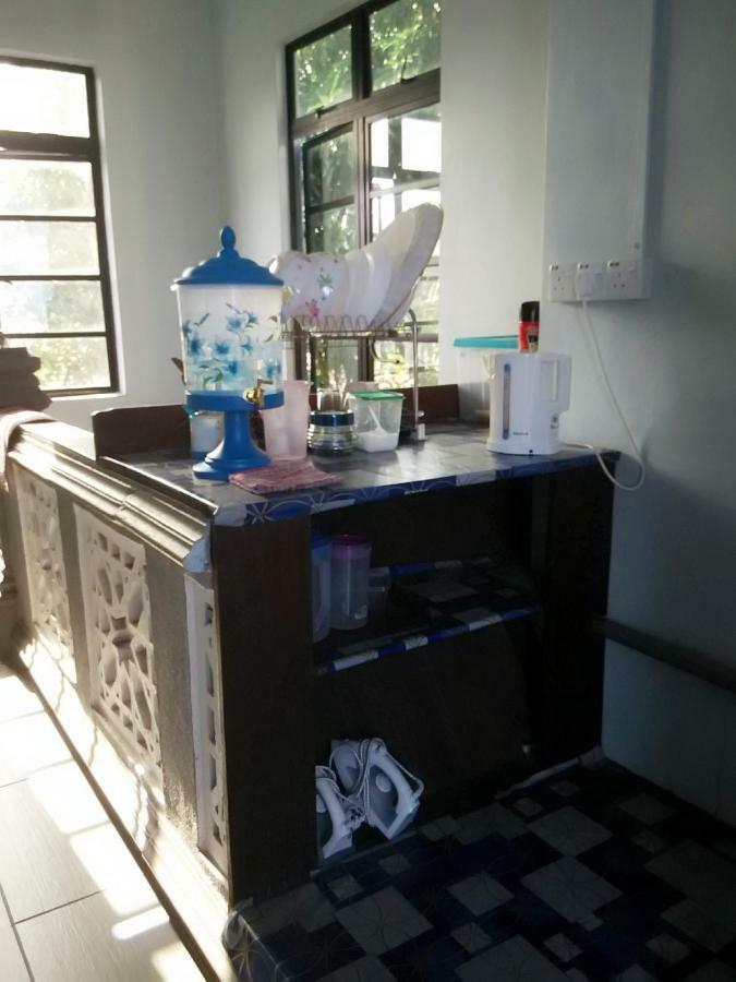 Penginapan Mycj - Roomstay Kuala Terengganu Ngoại thất bức ảnh
